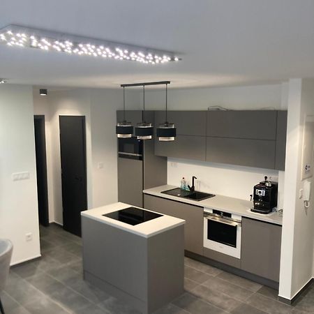 Swiss Star Apartment Mosonmagyaróvár Zewnętrze zdjęcie